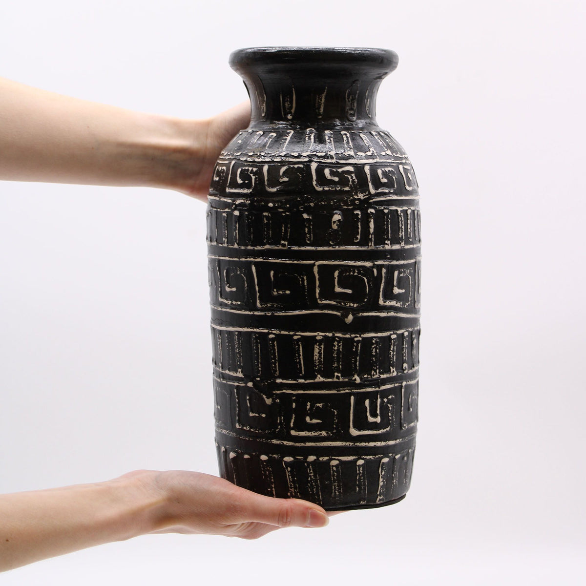 Handmade Lombok Terracotta Vase with Wide Neck – Neutral Patterned Decor